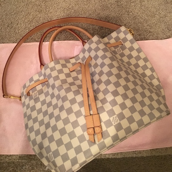 Louis Vuitton Handbags - SOLD🌸 Louis Vuitton Girolata Azur Handbag 👜